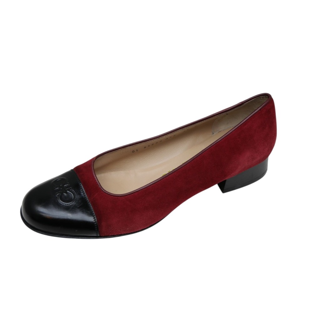 Salvatore Ferragamo Womens 7.5 B Red Suede Black Cap Toe Logo Low Pumps Italy - Picture 3 of 9